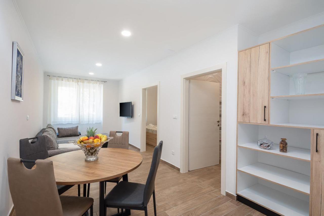 Direct Beach Apartments Jesenice  Exterior foto